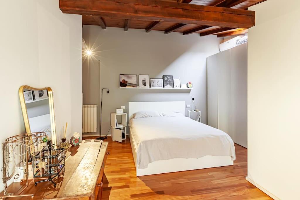 Appartement Elegante Loft Su 2 Piani A 5 Minuti Da San Siro à Milan Extérieur photo