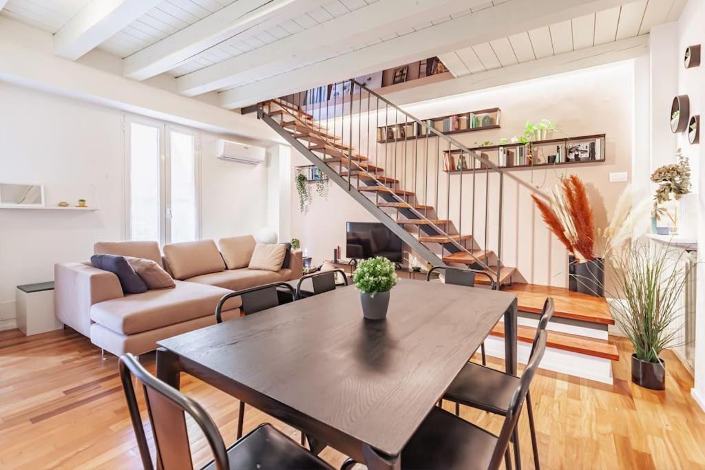 Appartement Elegante Loft Su 2 Piani A 5 Minuti Da San Siro à Milan Extérieur photo